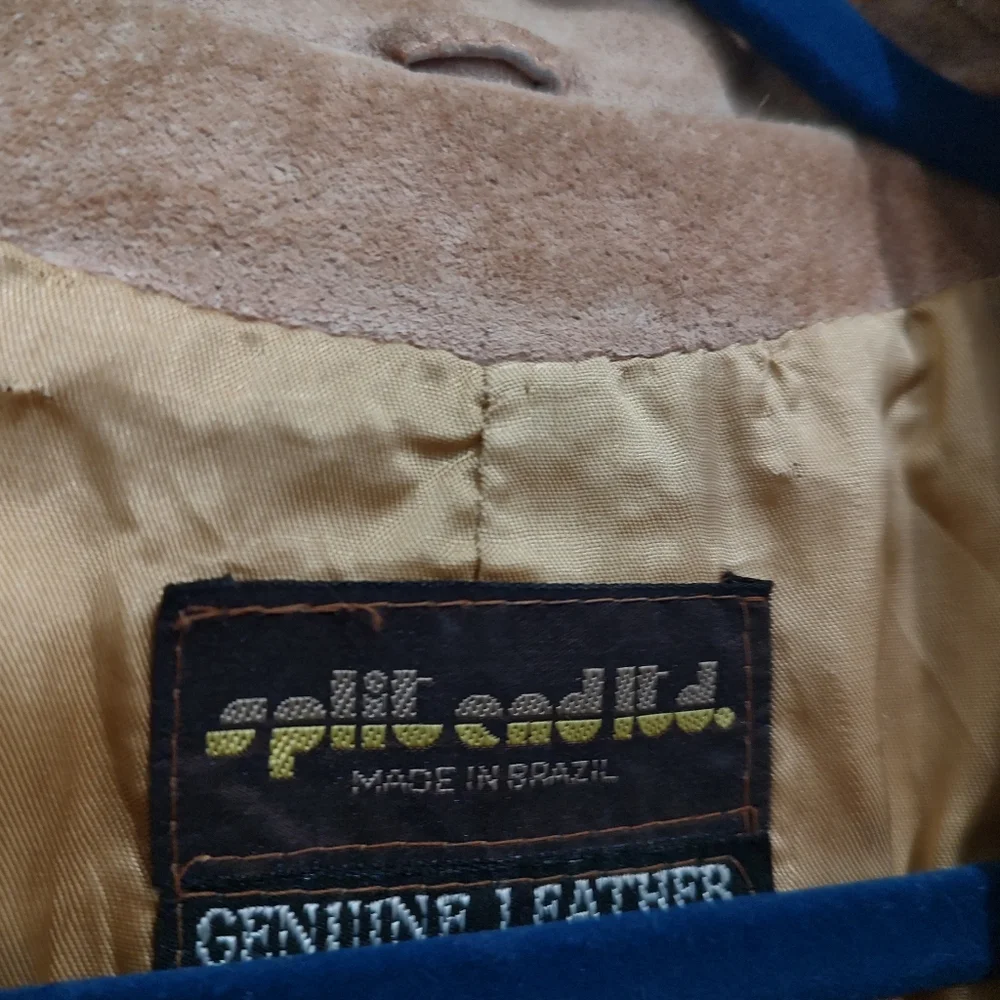 CLEARANCE!! Vintage Suede Blazer - Picture 5 of 13